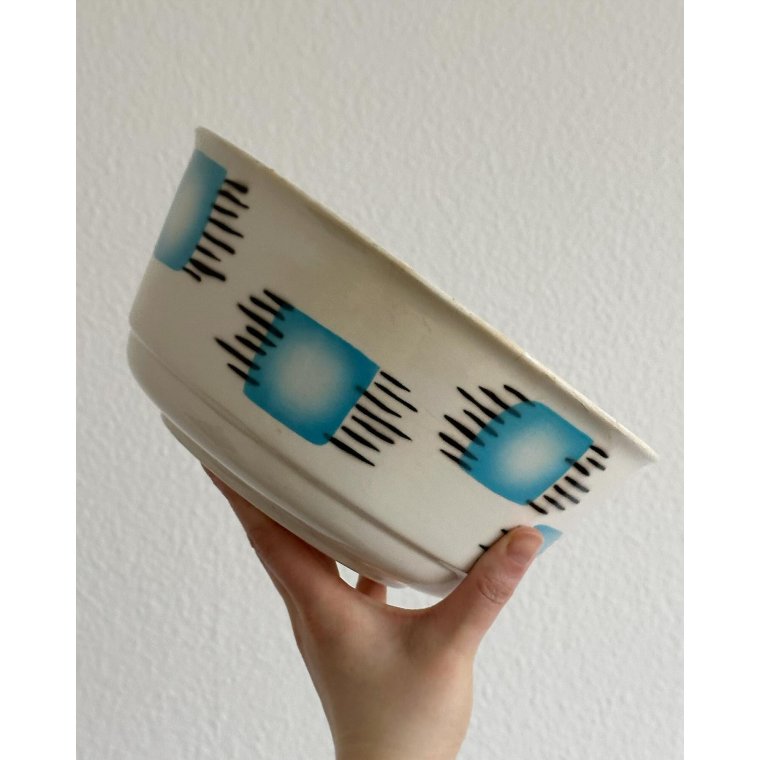 Torgau, faience, patinated serving bowl