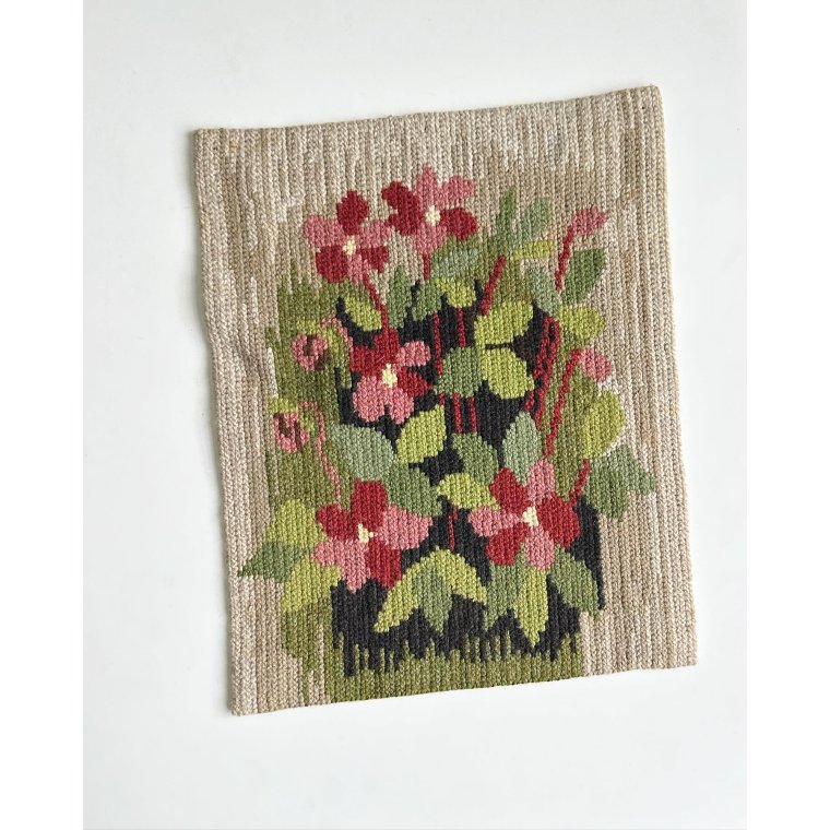 Svensk broderi, rosa blomster