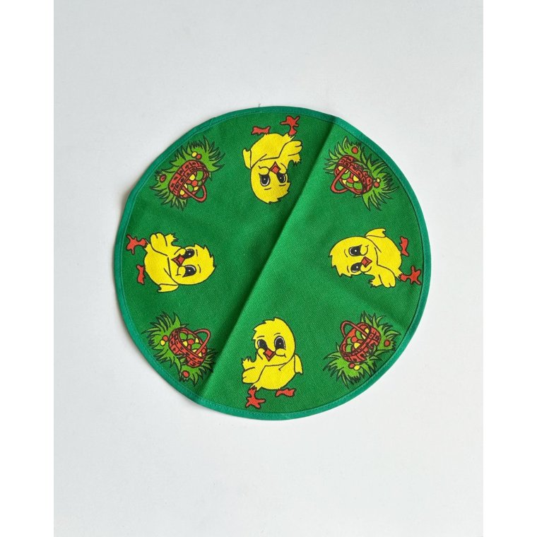 Retro doily w Easter chickens, 28 cm