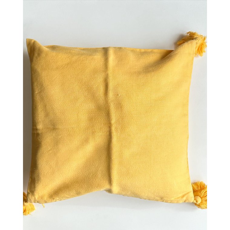 Gult pudebetrk m 3 kvaster