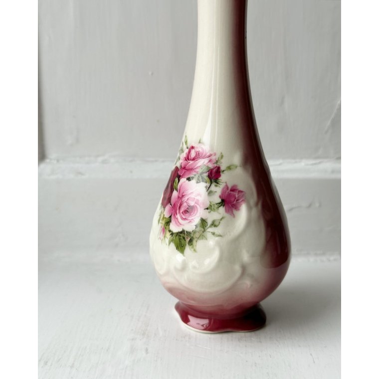 Staffordshire, engelsk fajancevase m blomster