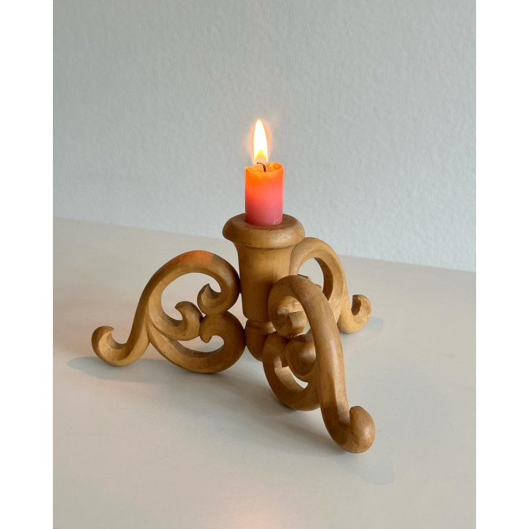 Trlysestage m snirklet fod