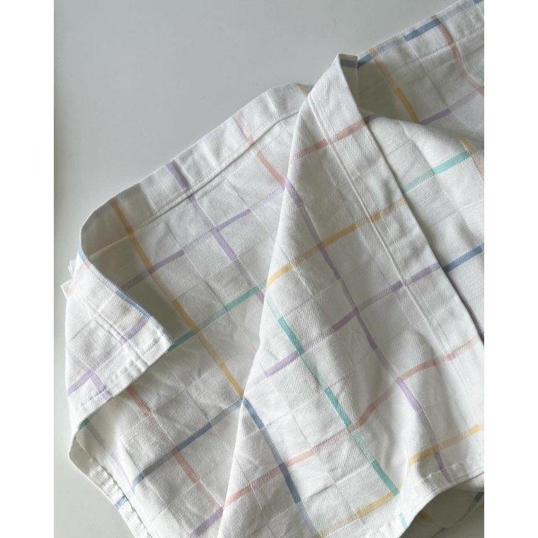 Ternet retrodug, pasteller, 176 x 138 cm, NB