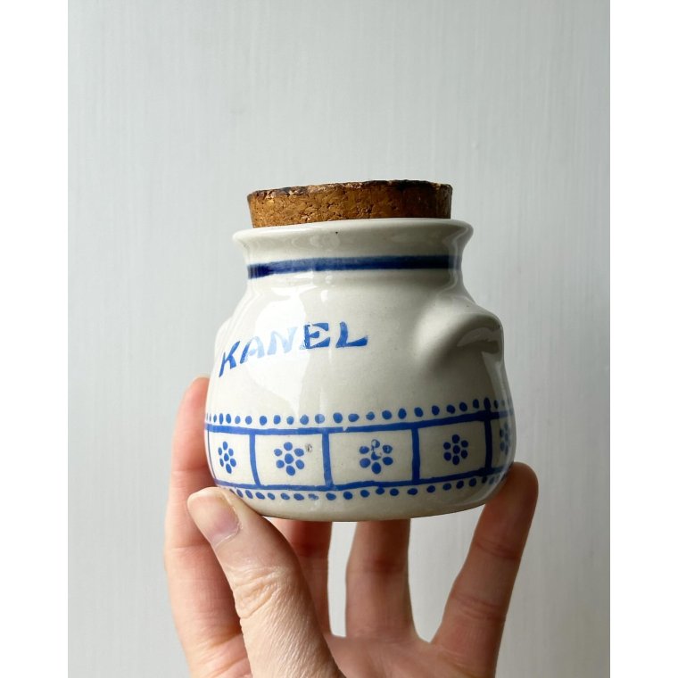 Kanelkrukke, Aksini Stentj