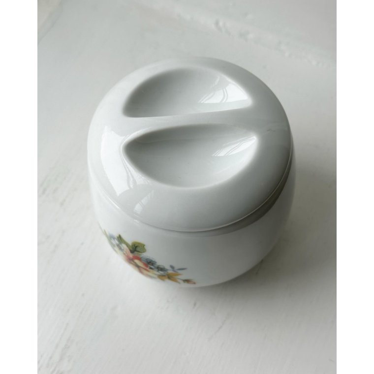 Polsk porceln m blomstertryk