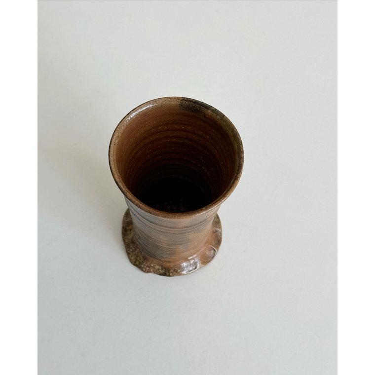 Ceramic cup, brown glaze, sign. 98