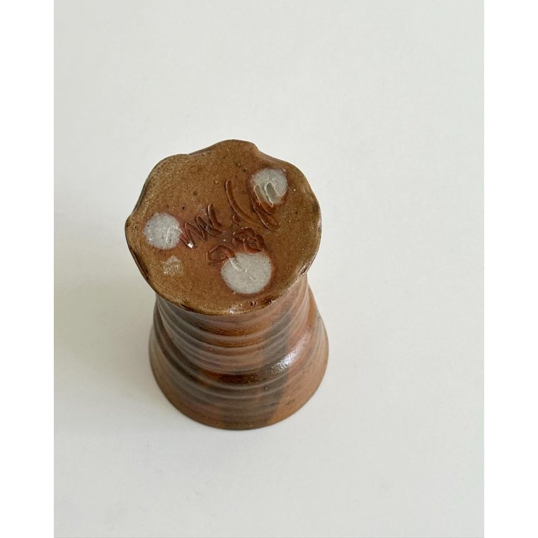 Ceramic cup, brown glaze, sign. 98