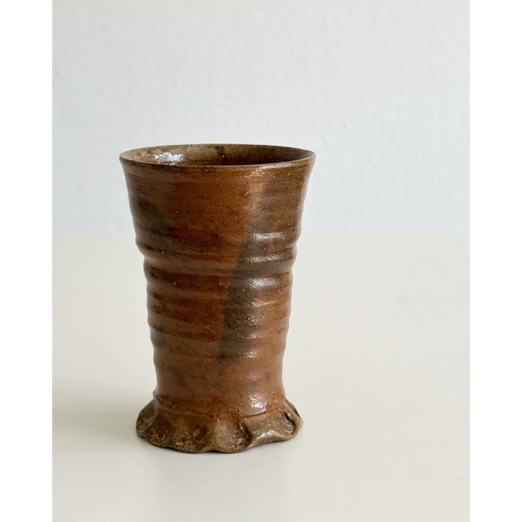 Ceramic cup, brown glaze, sign. 98