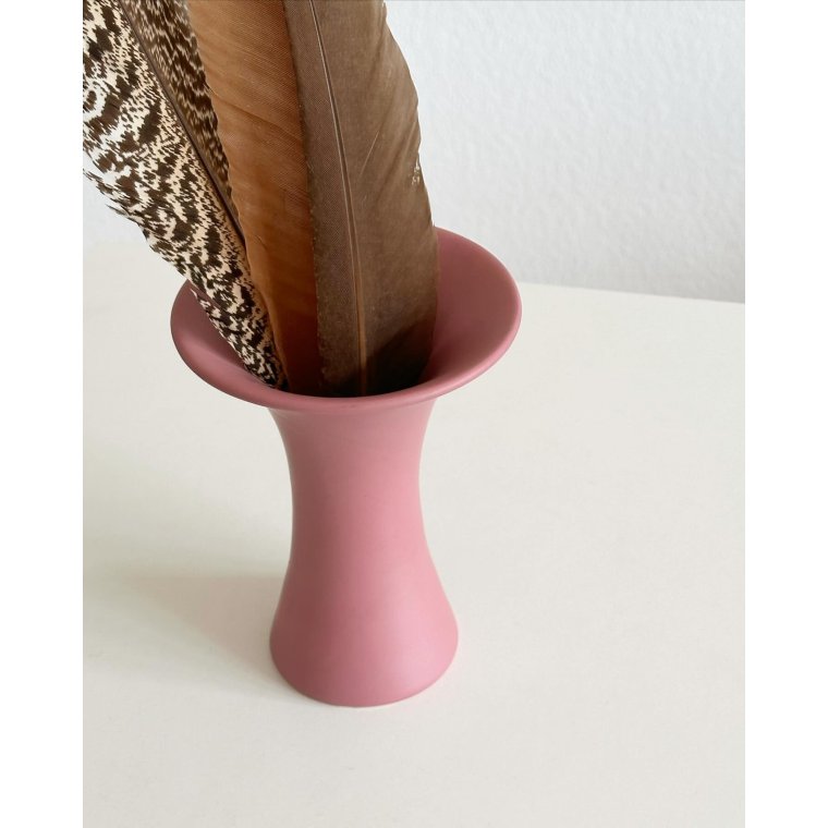 Rosy retro vase