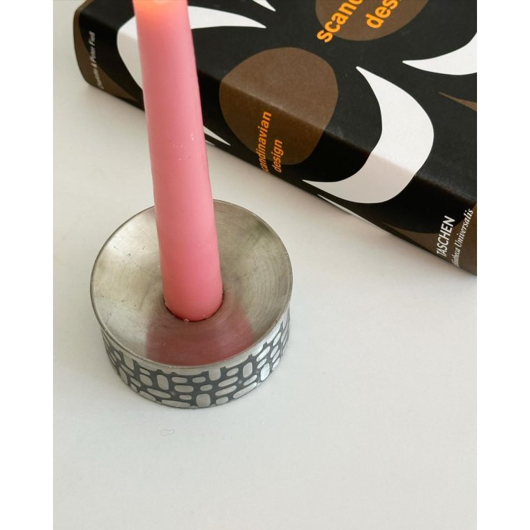 Tinstage, flad med mnster