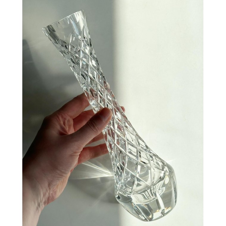 Krystalvase m harlekinslibninger