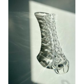 Crystal vase w harlekin pattern