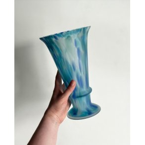Big glass vase, blue mottled