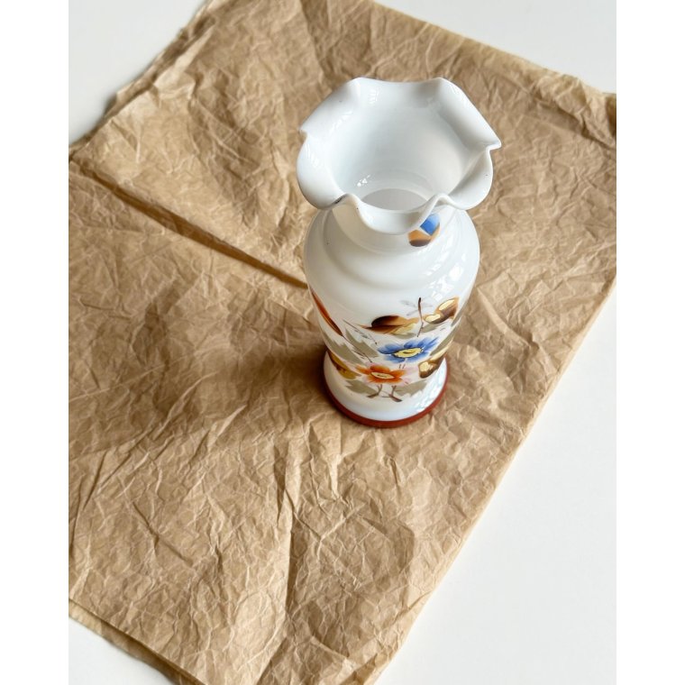 Antik opalinevase m emaljebemaling