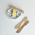 Wooden butter knife w heart, per piece
