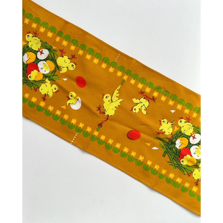 Retro easter table runner