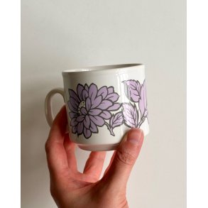 English mug, purple flowers