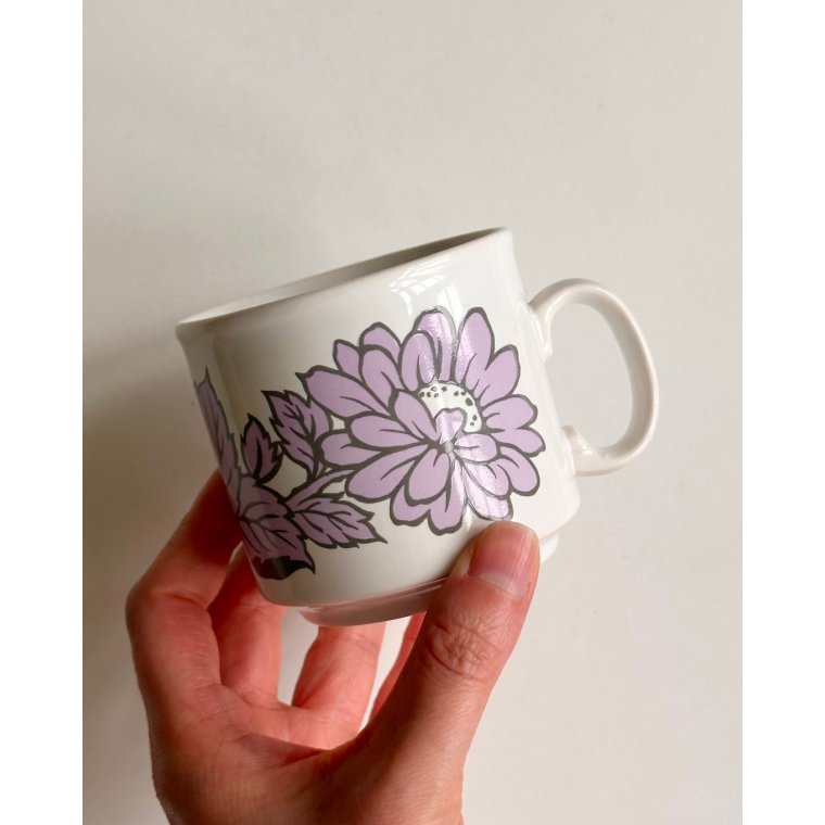 Engelsk krus, lilla blomster