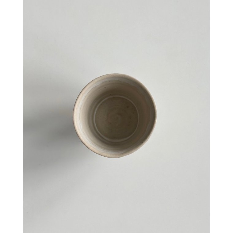 Keramikbger, vinglas, lys