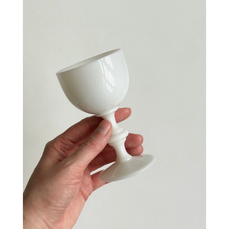 Vinglas, hvid opalineglas