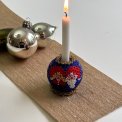 Pearl-stitched candleholder for thin candles