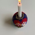 Pearl-stitched candleholder for thin candles