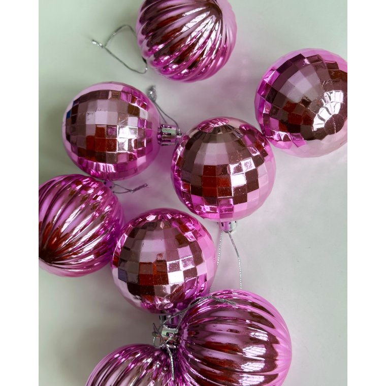 Nyere julekugler, lyserd plast, 8 stk samlet