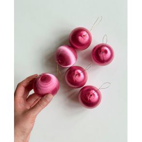 Pink thread ornaments, set of 6