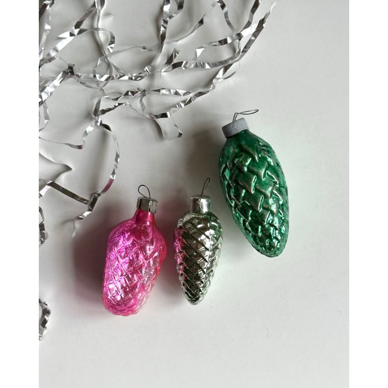 Pink, slv og grn kogle, 3 stk samlet