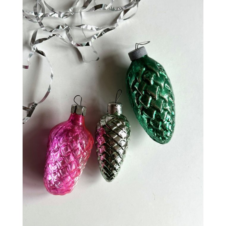 Pink, slv og grn kogle, 3 stk samlet