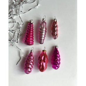 Pink ornaments, set of 6