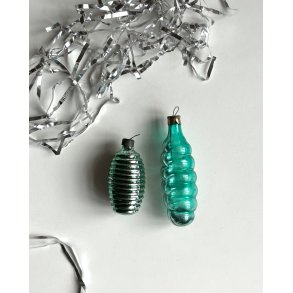 Green ornaments, set of 2