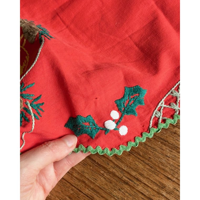 Antik bordlber, hndbroderet, 73 x 31 cm