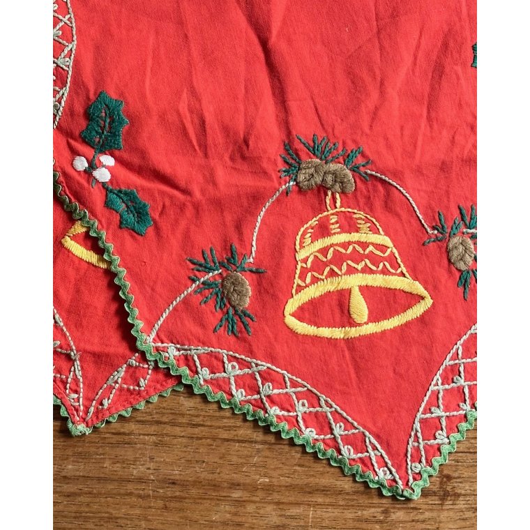 Antik bordlber, hndbroderet, 73 x 31 cm