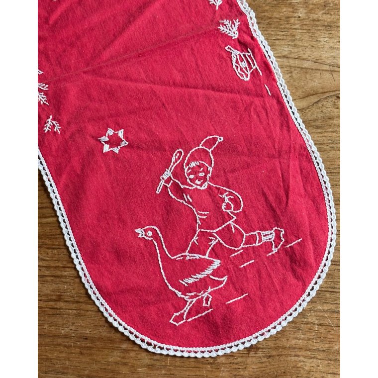 Hndbroderet bordlber, 57 x 23,5 cm