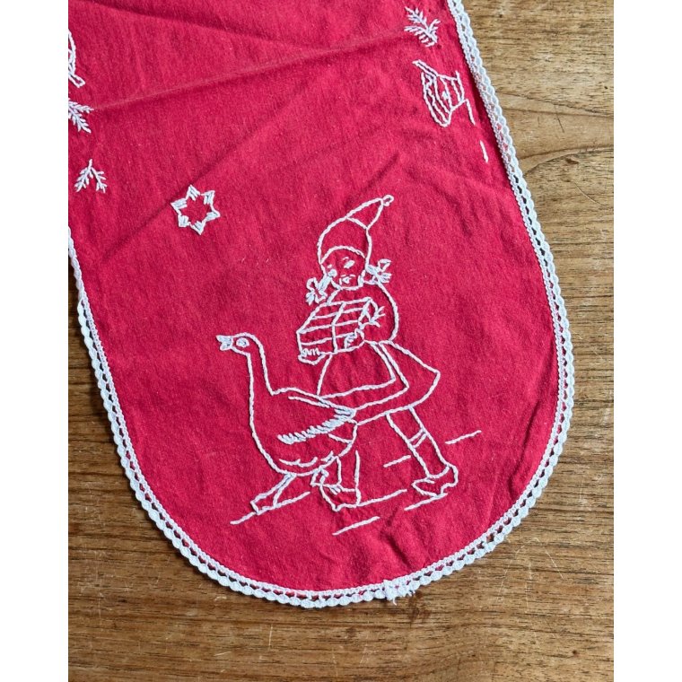 Hndbroderet bordlber, 57 x 23,5 cm