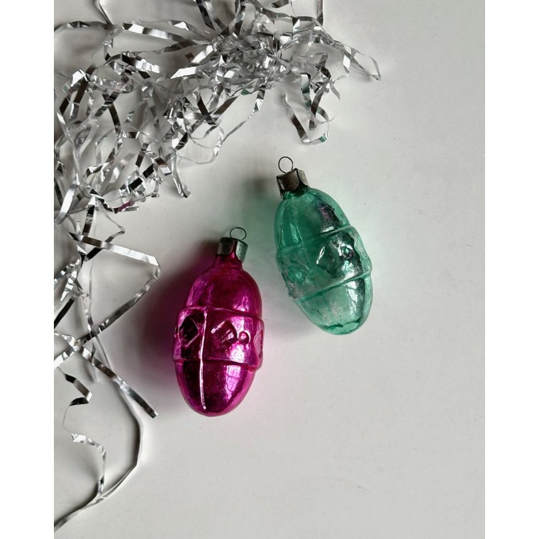 Pink and green lanterns, set of 2