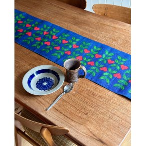 Hessian table runner w hearts, 120 x 29,5 cm