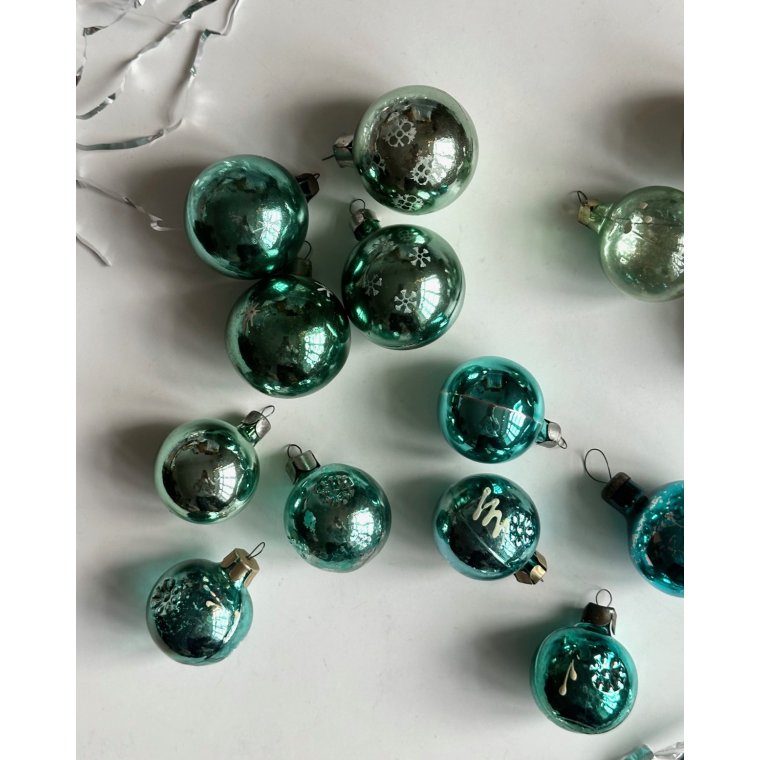 Samling af julekugler, blgrnne, 14 stk samlet