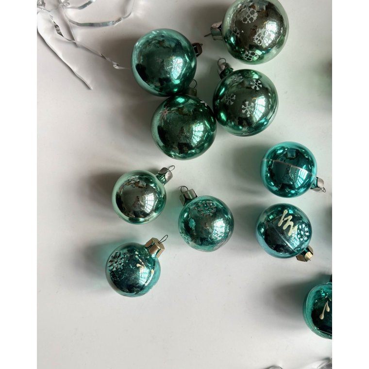 Samling af julekugler, blgrnne, 14 stk samlet