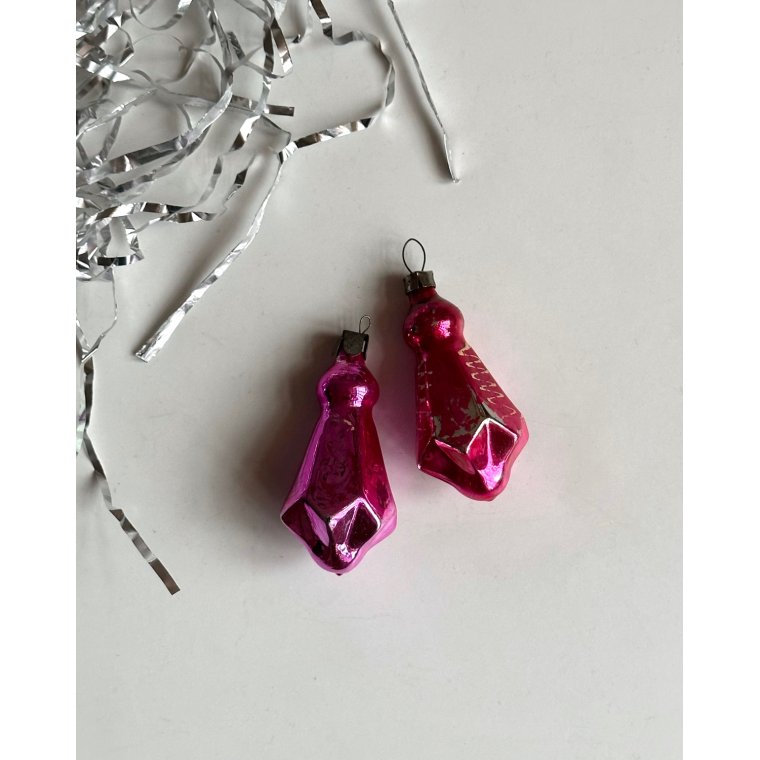 Kantede pink ornamenter, 2 stk samlet