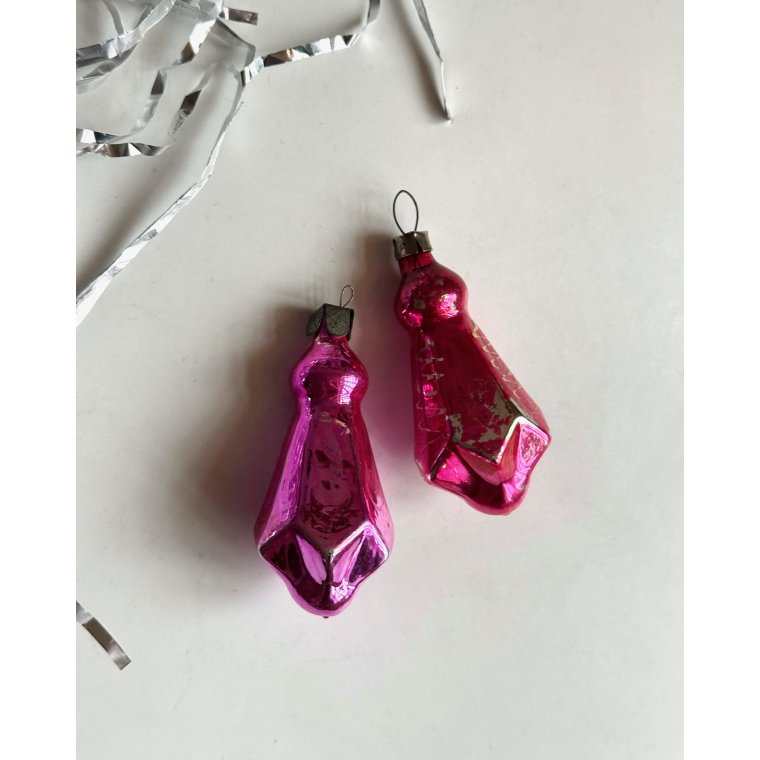 Kantede pink ornamenter, 2 stk samlet