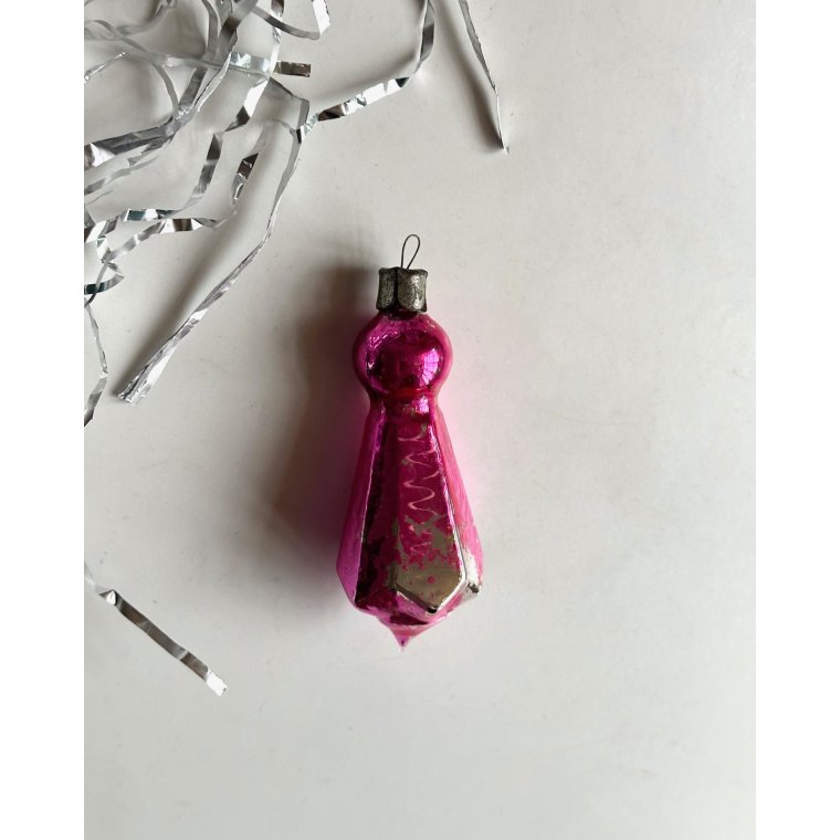 Edgy pink ornament