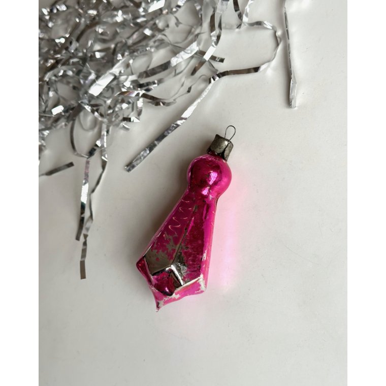 Edgy pink ornament