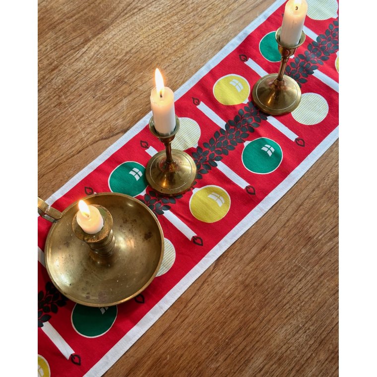 Retro bordlber m julekugler, 133 x 20 cm