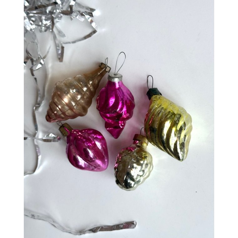 Sm ornamenter, 5 stk samlet