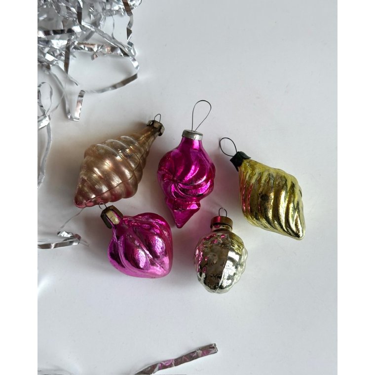 Sm ornamenter, 5 stk samlet