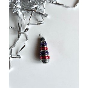 Small vintage ornament w grooves