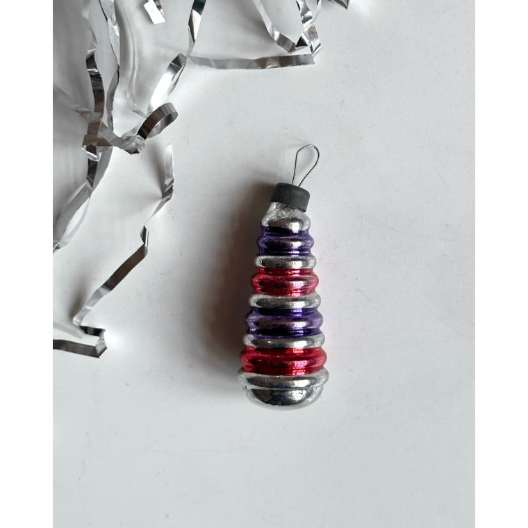 Lille vintage ornament m riller