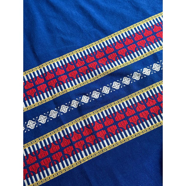 Bl juledug m vvning, 130 x 117 cm